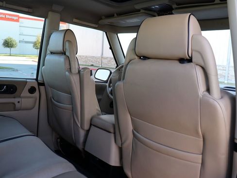 Used 2004 Land Rover Discovery SE image 41