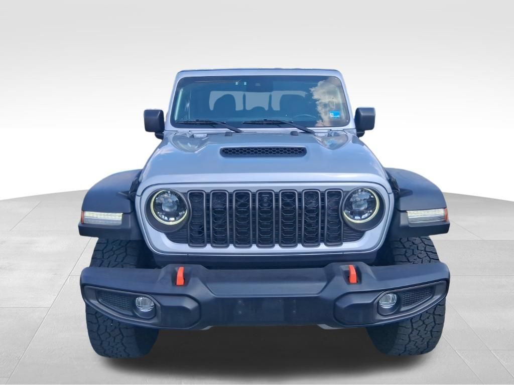 Used 2024 Jeep Gladiator Mojave w/ Technology Group AWD/4WD image 3