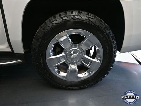 Used 2016 Chevrolet Suburban LTZ image 16