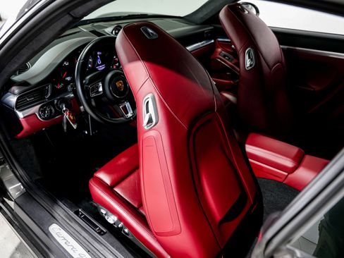 Used 2019 Porsche 911 Carrera 4S image 24
