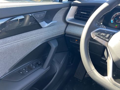 New 2026 Volkswagen Tiguan S image 18