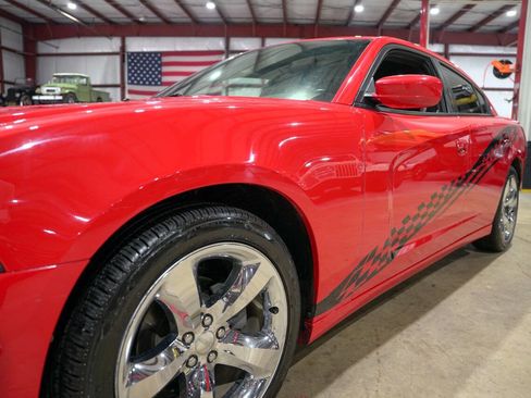 Used 2014 Dodge Charger SXT image 40
