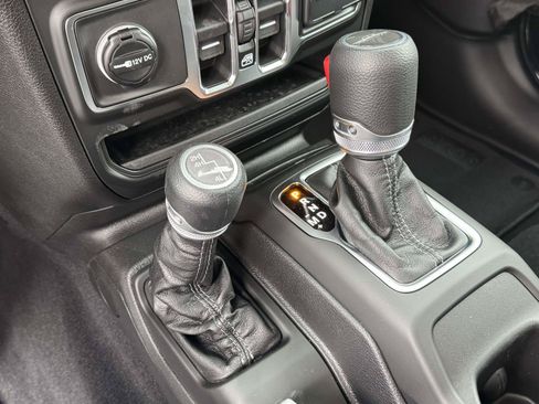 New 2026 Jeep Gladiator Sport AWD/4WD image 7