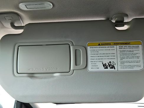 Certified 2025 Nissan Rogue SV image 30