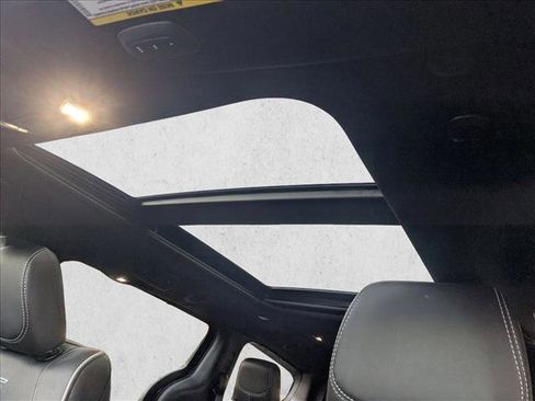 New 2026 Chrysler Pacifica Limited image 16