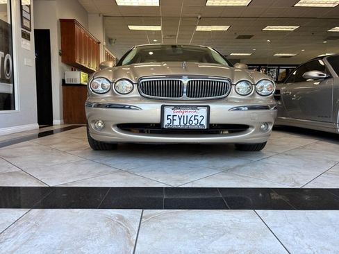 Used 2004 Jaguar X-TYPE 3.0 AWD/4WD image 2