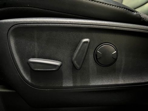 Used 2025 Ford Escape Platinum image 15