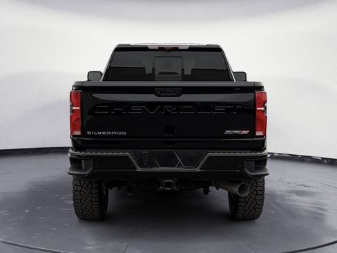 Used 2025 Chevrolet Silverado 2500 ZR2 w/ Technology Package image 6