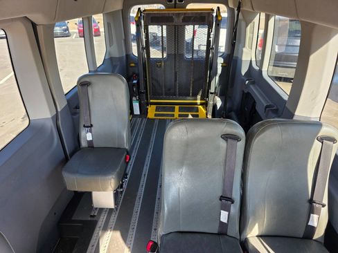 Used 2015 Ford Transit 350 XL image 7