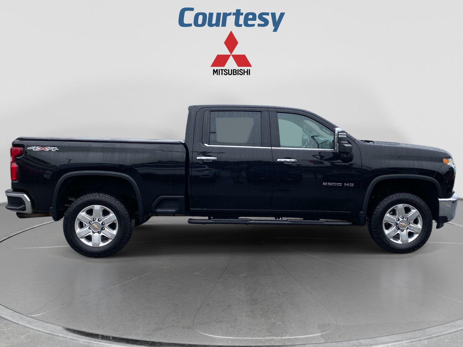 Used 2022 Chevrolet Silverado 2500 LTZ w/ Snow Plow Prep/Camper Package AWD/4WD image 9