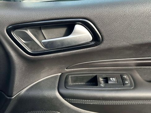 Used 2021 Dodge Durango SXT image 24