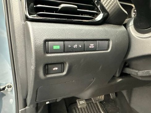 Used 2024 Nissan Sentra SR FWD image 6