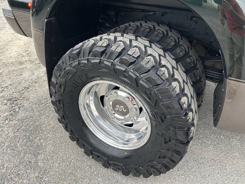 Used 2015 Ford F350 King Ranch w/ King Ranch w/Chrome Package image 12