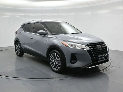Used 2021 Nissan Kicks SV image 57