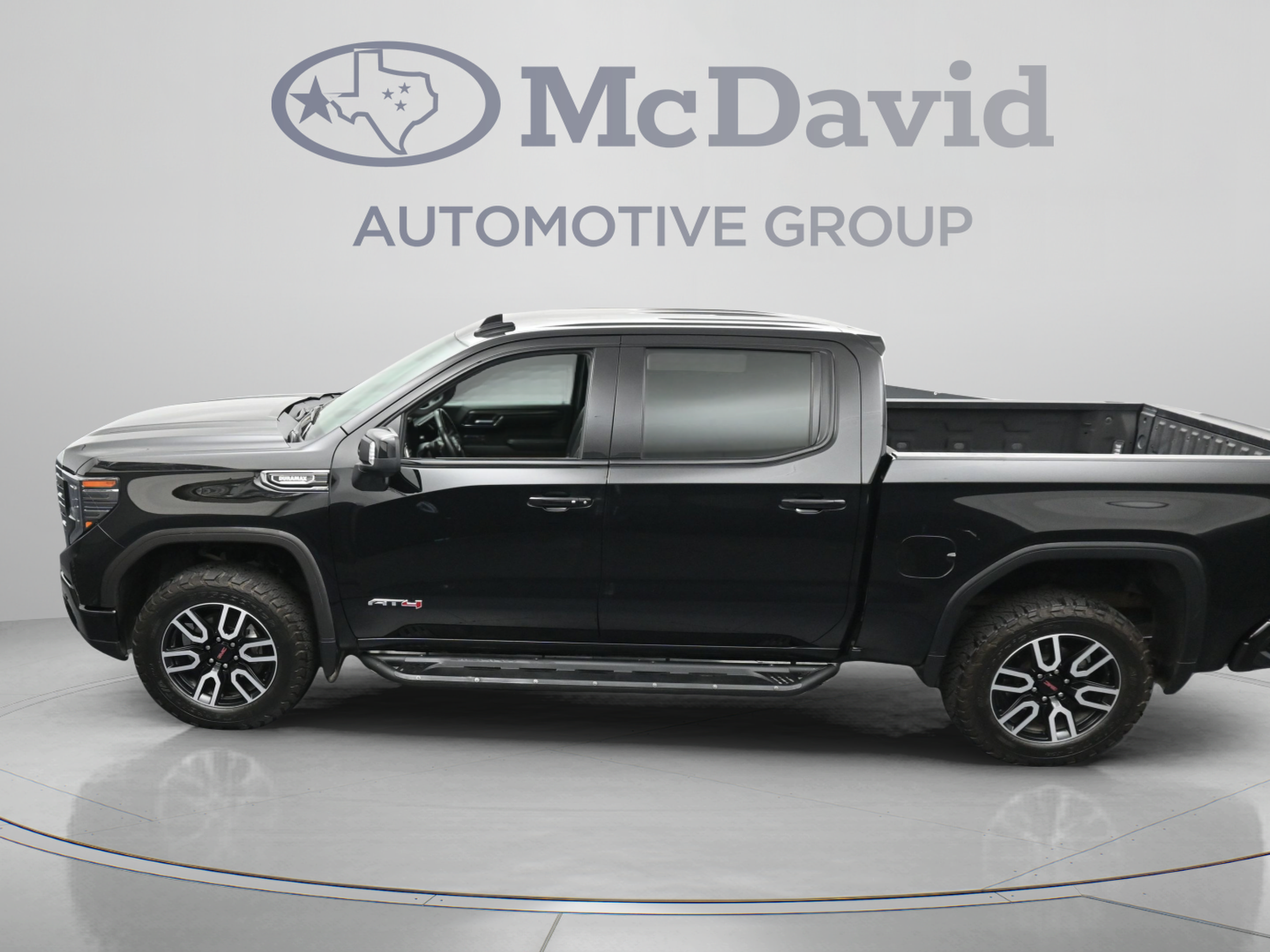 Used 2024 GMC Sierra 1500 AT4 w/ Technology Package AWD/4WD image 35