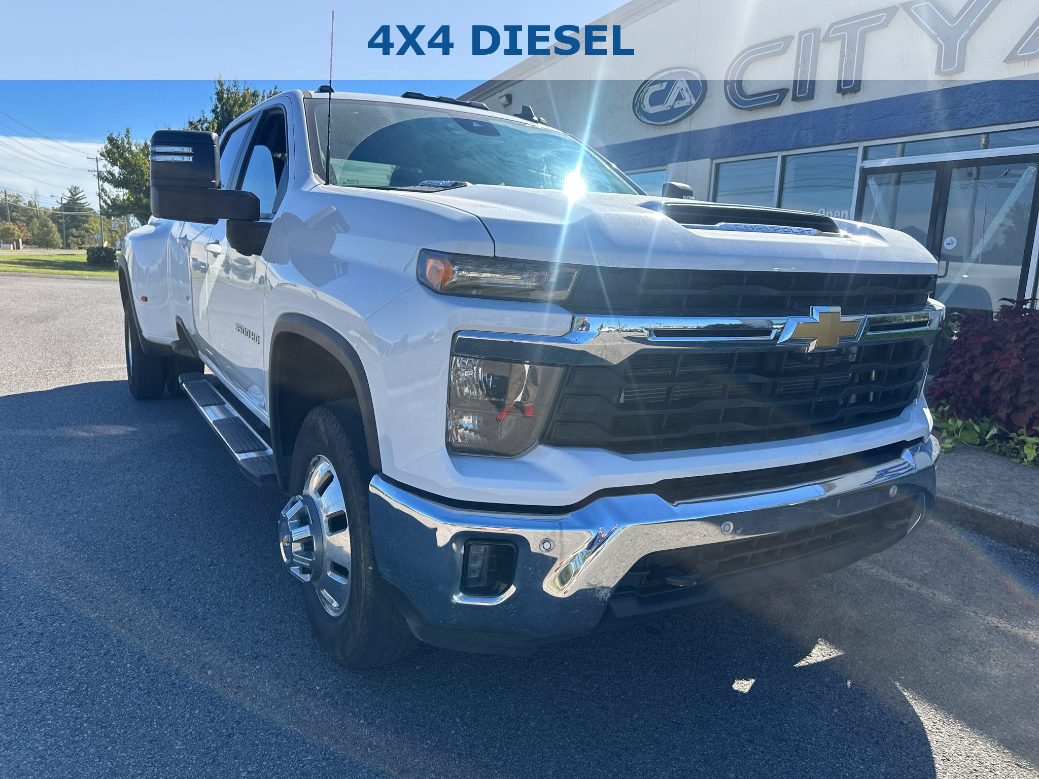 Used 2025 Chevrolet Silverado 3500 LT w/ Safety Package AWD/4WD image 2