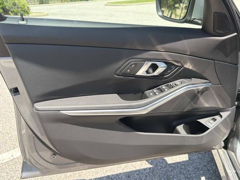 Used 2025 BMW 330i Sedan RWD image 17