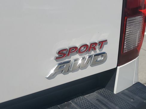 Used 2023 Honda Ridgeline Sport image 11