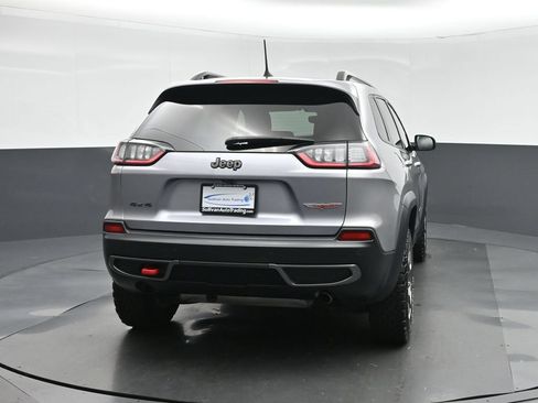 Used 2019 Jeep Cherokee Trailhawk AWD/4WD image 6