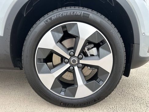 New 2026 Volvo XC40 B5 Plus w/ Protection Package Premier image 9