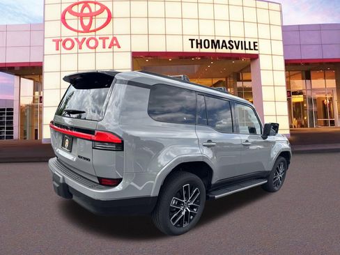Used 2025 Lexus GX 550 w/ Accessory Package (2T) AWD/4WD image 5