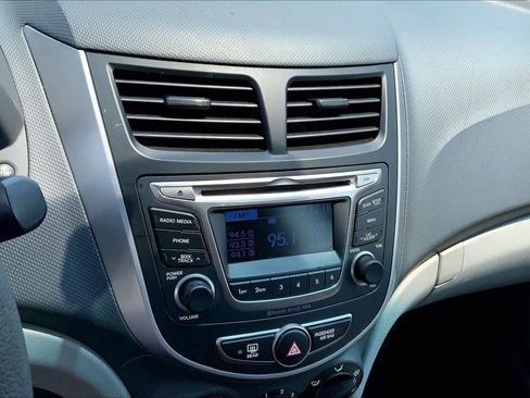 Used 2016 Hyundai Accent SE w/ Option Group 02 FWD image 25