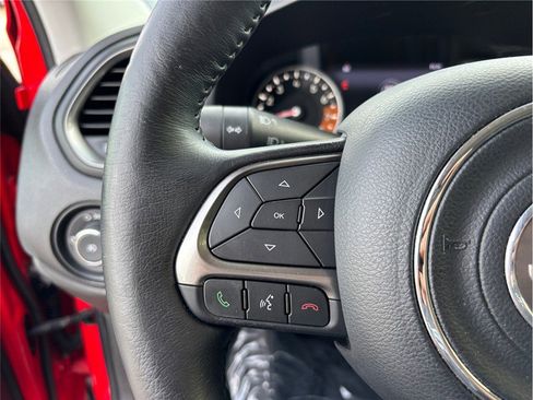 Used 2021 Jeep Renegade Limited image 22