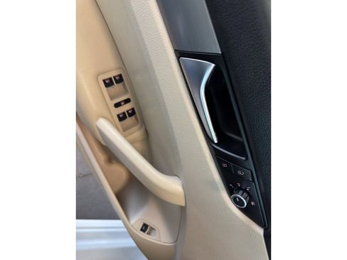 Used 2014 Volkswagen Passat TDI SE image 9