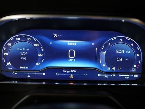 Used 2024 Chevrolet Suburban Premier image 30