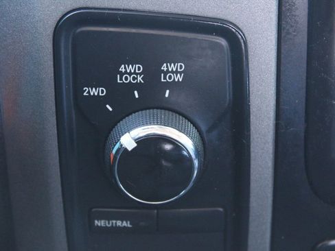 Used 2014 RAM 1500 Express image 31