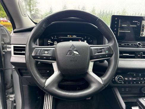 Used 2025 Mitsubishi Outlander SEL FWD image 10