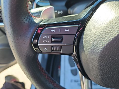 Certified 2025 Acura ADX A-Spec image 17