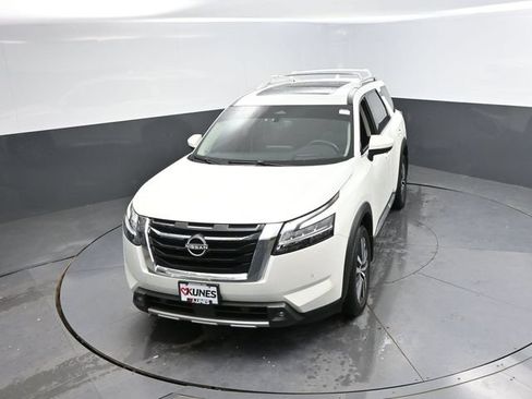Used 2022 Nissan Pathfinder Platinum w/ Cargo Package AWD/4WD image 46