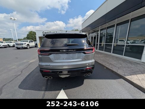 Used 2026 GMC Acadia Denali Ultimate w/ LPO, Floor Liner Package AWD/4WD image 7