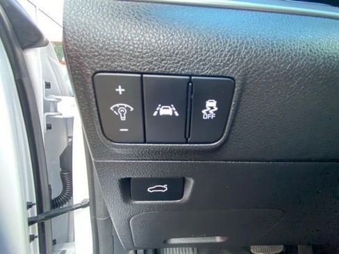 Used 2022 Kia K5 GT-Line image 16