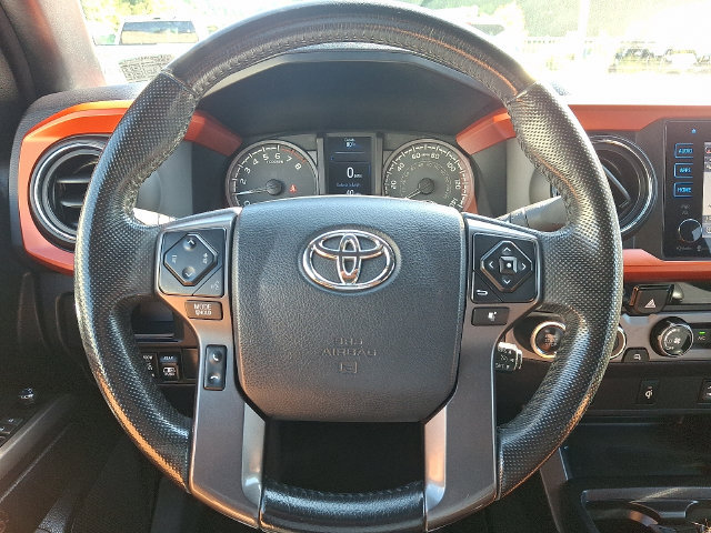 Used 2017 Toyota Tacoma TRD Off-Road w/ Tow Package (A/T) AWD/4WD image 19
