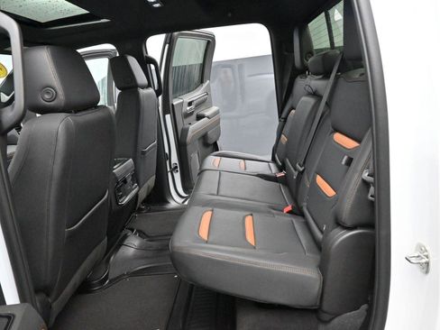 Used 2024 GMC Sierra 1500 AT4 w/ Technology Package image 31