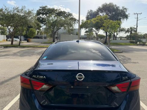 Used 2022 Nissan Altima 2.5 SR FWD image 6