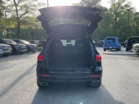 Used 2024 Mercedes-Benz GLB 250 image 9