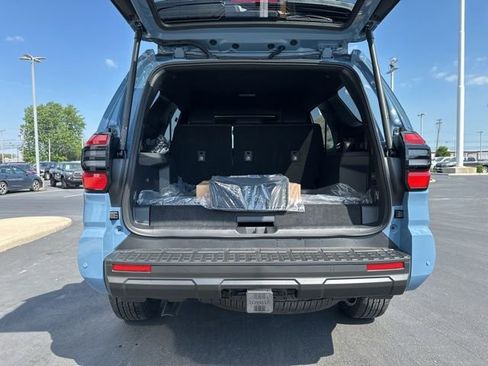 New 2026 Toyota 4Runner TRD Off-Road Premium AWD/4WD image 32