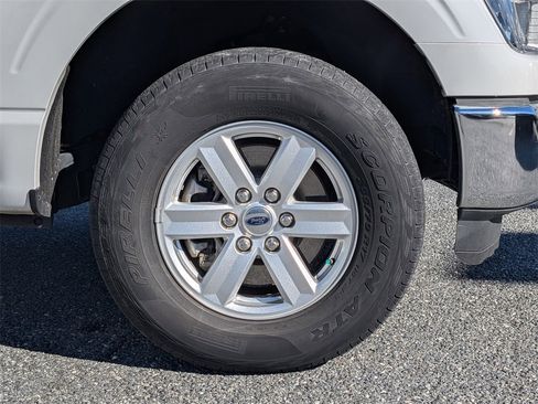 Used 2022 Ford F150 XLT image 11