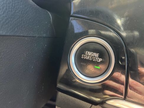Used 2018 Buick Encore Essence image 18