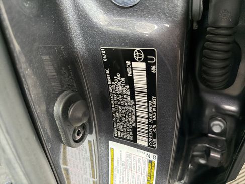 Used 2021 Toyota C-HR XLE image 27