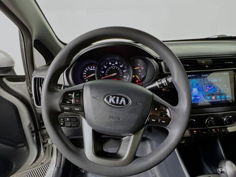 Used 2016 Kia Rio LX image 18