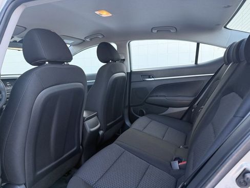 Used 2020 Hyundai Elantra SE w/ Cargo Package (C1) image 30