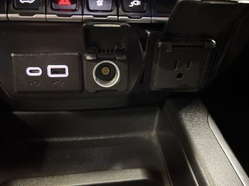 Used 2022 GMC Sierra 2500 SLT w/ SLT Convenience Package image 44