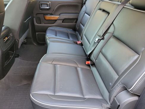 Used 2019 Chevrolet Silverado 2500 High Country w/ Duramax Plus Package image 13