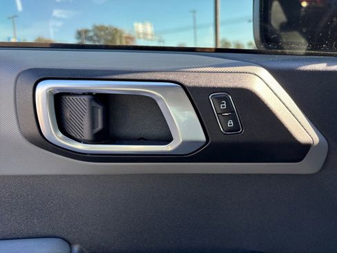 Used 2023 Ford Bronco Big Bend image 16