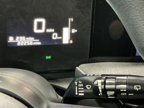 Used 2025 Nissan Kicks SV image 7