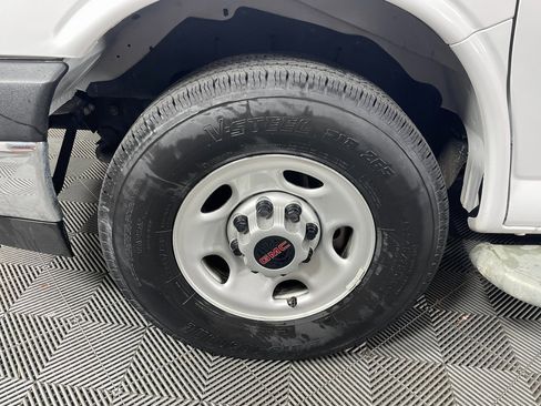 Used 2023 GMC Savana 2500 w/ Driver Convenience Package image 13